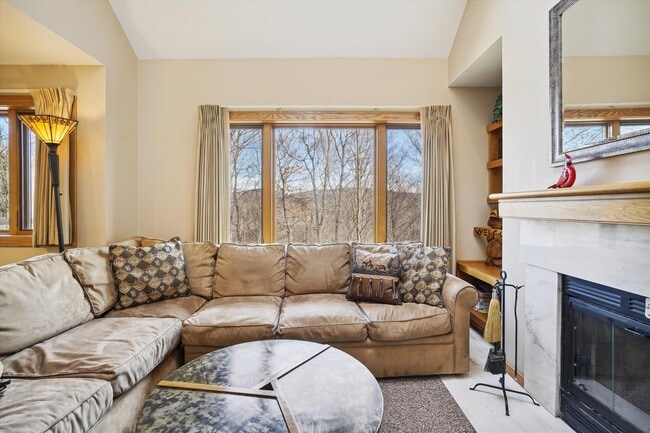 180 High Ridge Rd, Unit J5 in Killington, VT - Building Photo - Building Photo