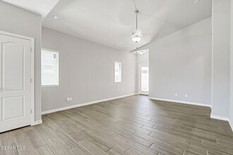 14185 Charles Pollock Ave in El Paso, TX - Building Photo - Building Photo