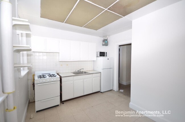 property at 46 Chiswick Rd