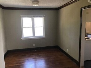 4025 Hiddenbrook Dr in Charlotte, NC - Building Photo - Building Photo