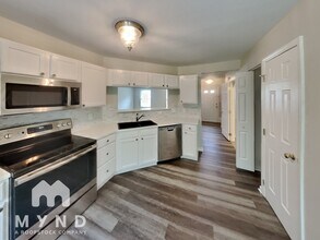 217 Gladstone Dr in Durham, NC - Building Photo - Building Photo