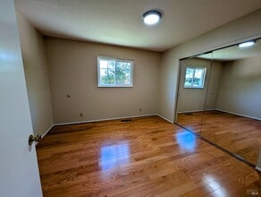 824 University St in Healdsburg, CA - Building Photo - Building Photo