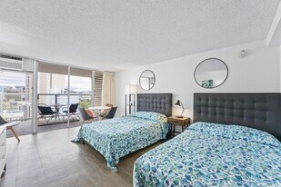 445 Seaside Ave, Unit 6 in Honolulu, HI - Building Photo