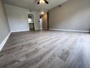 4376 N Frankfort Pl in Tulsa, OK - Building Photo - Building Photo