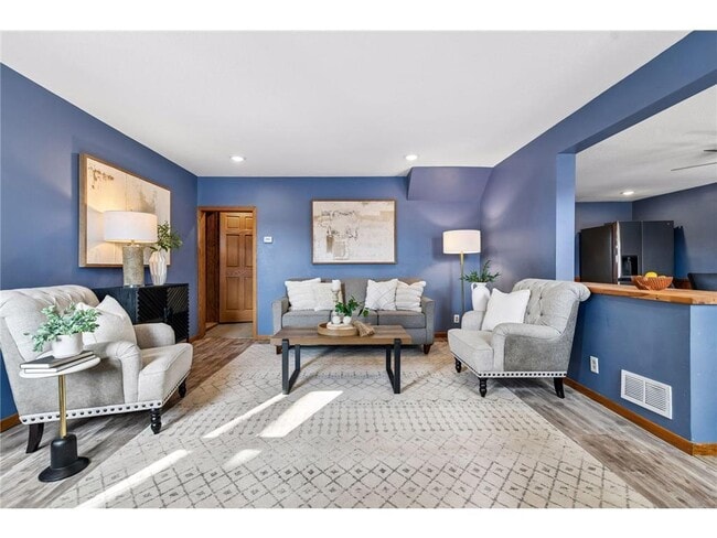 500 E 1st St in Waconia, MN - Building Photo - Building Photo