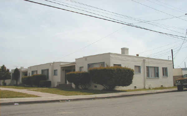 324 43rd St in Richmond, CA - Foto de edificio