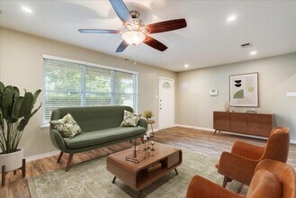 4712 Frontier Trail in Austin, TX - Building Photo - Building Photo