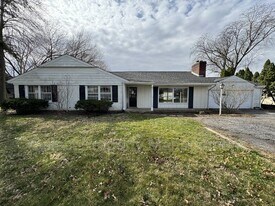 5437 Covington Rd in Fort Wayne, IN - Building Photo