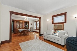 45 Keenan St, Unit 1 in Watertown, MA - Foto de edificio - Building Photo