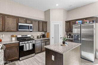 325 Fray Olguin Ct in Socorro, TX - Building Photo - Building Photo