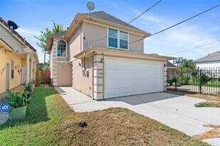 11510 Palmsprings Dr in Houston, TX - Building Photo