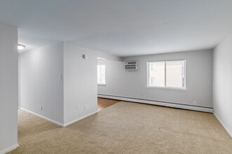 Villages of Westbrook in Clifton Heights, PA - Foto de edificio - Interior Photo