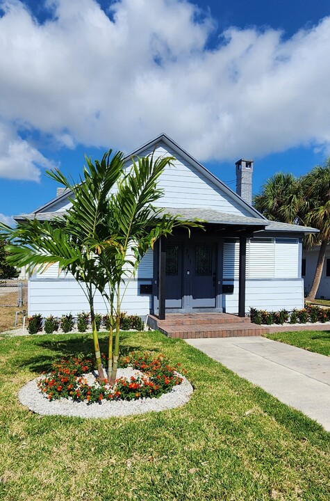 711 S N St in Lake Worth Beach, FL - Foto de edificio