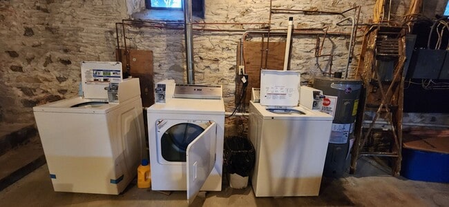 18-20 Green St in Dudley, MA - Building Photo - Building Photo