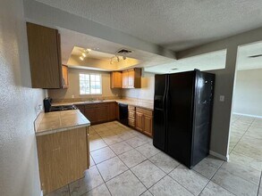 1345 Agate Ave in Bullhead City, AZ - Building Photo - Building Photo