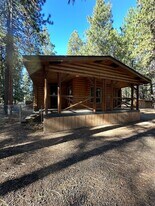 18418 Freight Rd Ln in Klamath Falls, OR - Building Photo