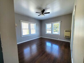 2044 International Blvd - Sunny Studios an in Oakland, CA - Building Photo - Building Photo