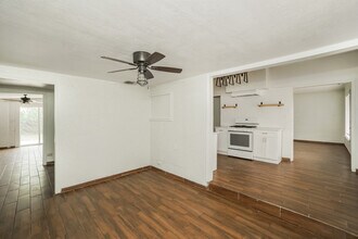 314 Surrels Ave in San Antonio, TX - Building Photo - Building Photo