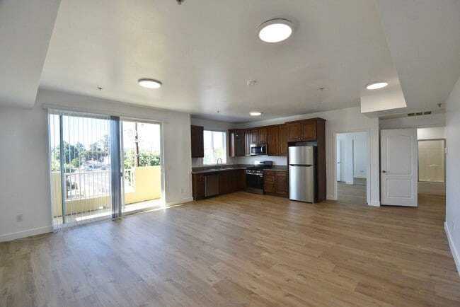 7122 Amigo Ave in Los Angeles, CA - Building Photo - Building Photo