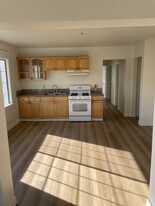 433-439 Linden Ave in Long Beach, CA - Building Photo