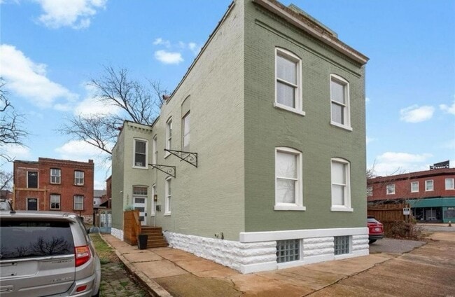property at 2905 S 18th St