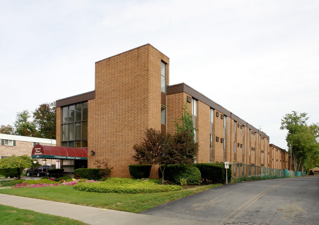 Corporate Manor Apartments in Buffalo, NY - Foto de edificio