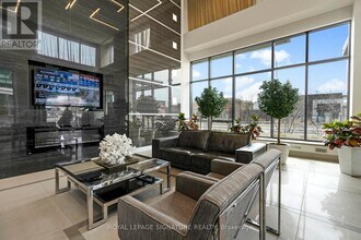 3975 Grand Park Dr in Mississauga, ON - Building Photo - Building Photo