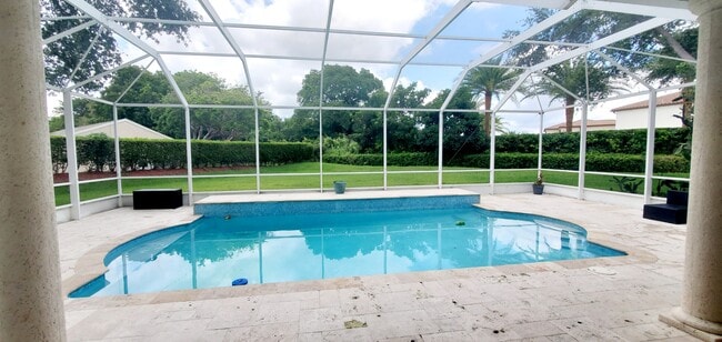 property at 420 SE 23rd Ln