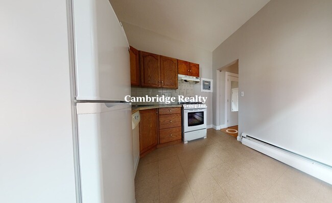 224 Banks St, Unit 5A in Cambridge, MA - Foto de edificio - Building Photo