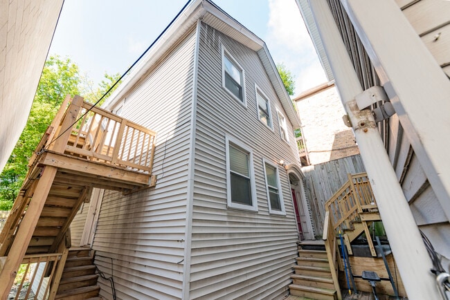 property at 1022 W Fry St