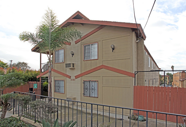 3087 A St in San Diego, CA - Building Photo - Building Photo