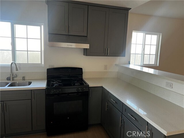 1471 Orange Ave in Long Beach, CA - Building Photo - Building Photo