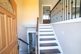 45 NW Bella Vista Ave in Gresham, OR - Building Photo - Building Photo