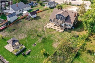 1067 Mosley St in Wasaga Beach, ON - Building Photo - Building Photo