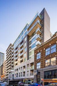 Les Condos Crescent in Montréal, QC - Building Photo - Building Photo