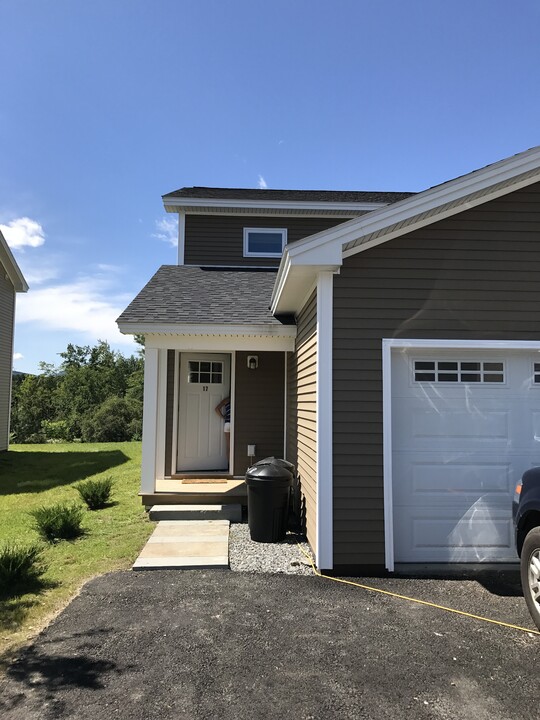 Fenimore Townhouses in Morristown, VT - Foto de edificio