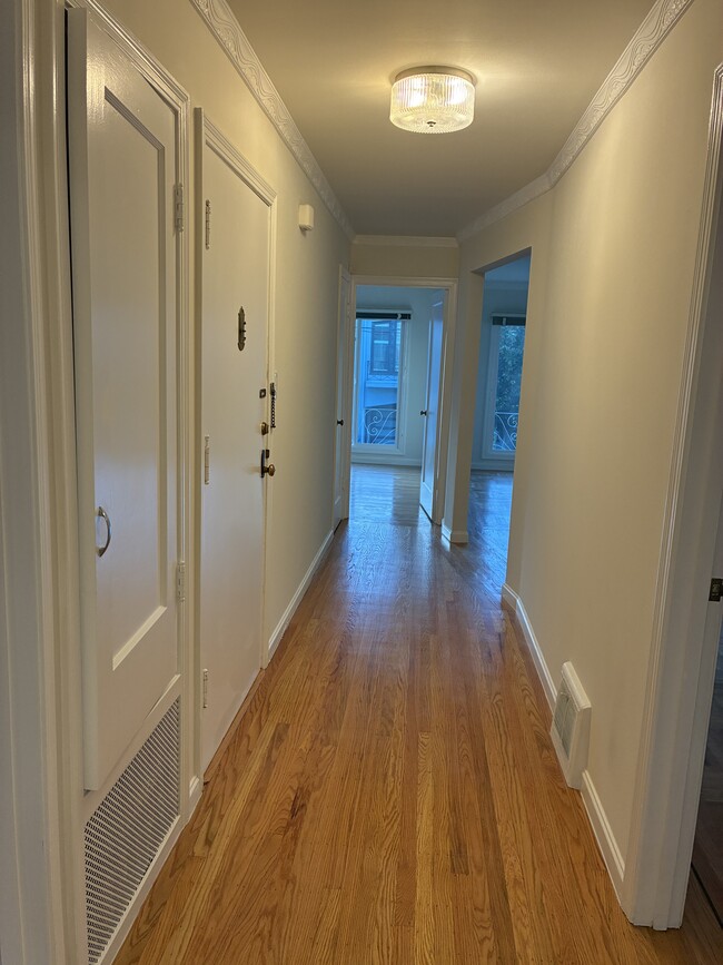 79 Tiffany Ave in San Francisco, CA - Foto de edificio - Building Photo