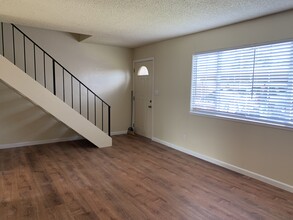 110 Buena Vista Pl in Soledad, CA - Building Photo - Building Photo