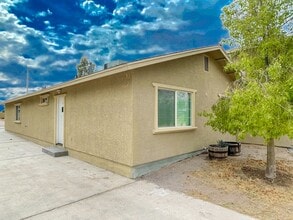 1251 Ringe Ln in Las Vegas, NV - Building Photo - Building Photo