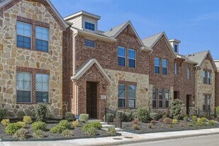 2137 Crooked Bow Dr in Mesquite, TX - Building Photo