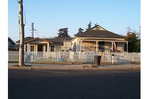 500 W School St Apartments