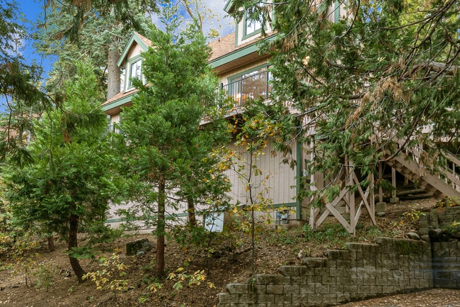 117 A Ln in Lake Arrowhead, CA - Building Photo - Building Photo