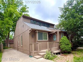 799 Emmons Ave in Birmingham, MI - Building Photo