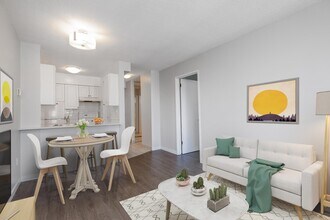 1905 Robson St in Vancouver, BC - Building Photo - Building Photo