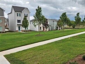 821 York Aly in Acworth, GA - Building Photo - Building Photo