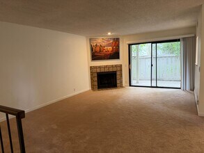 7806 Wren Ln in Citrus Heights, CA - Building Photo - Building Photo