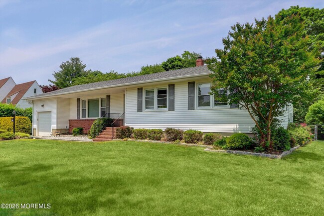 125 Beechwood Ave in West Long Branch, NJ - Building Photo - Building Photo