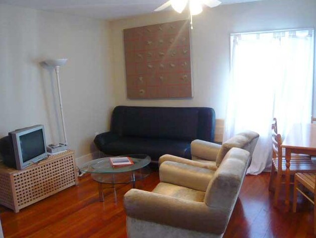 437 Hanover St in Boston, MA - Building Photo
