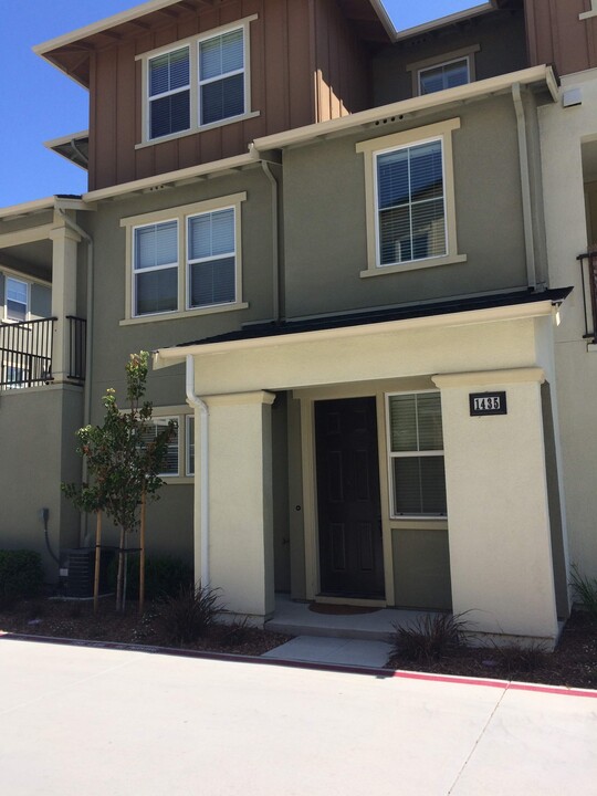 1435 Nestwood Way in Milpitas, CA - Building Photo