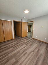 720 8th Ave in Brookings, SD - Foto de edificio - Building Photo